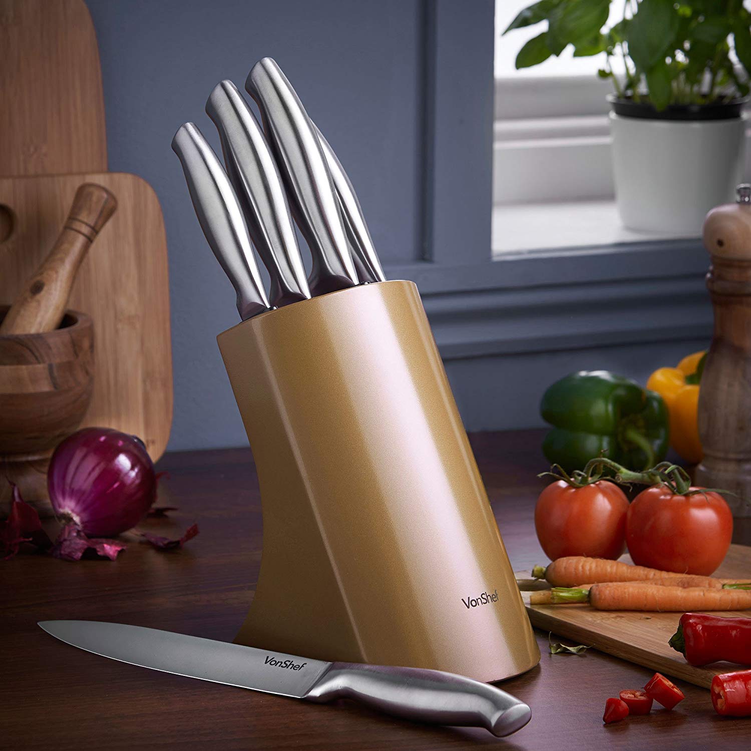 Win a VonShef 5-piece Knife Set