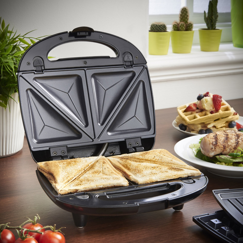 Win a 3-in-1 Sandwich Maker!